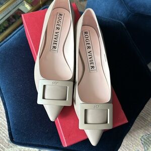 Roger Vivier Gommettine flats 37.5